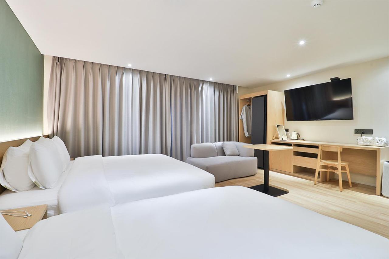 Custom Hotel Ulszan Kültér fotó