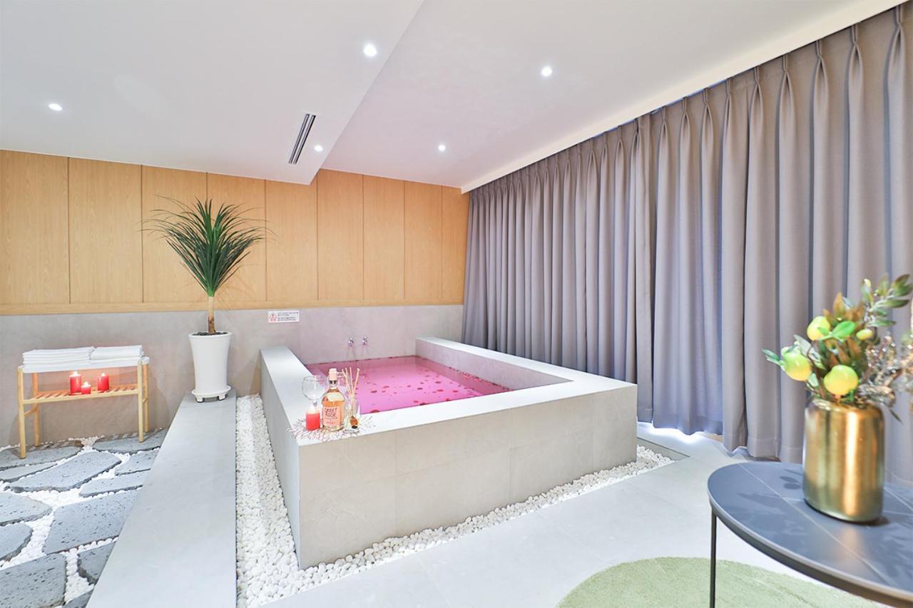 Custom Hotel Ulszan Kültér fotó