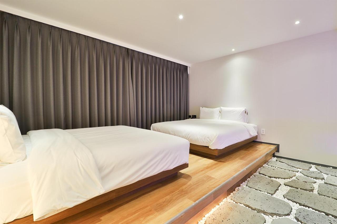 Custom Hotel Ulszan Kültér fotó