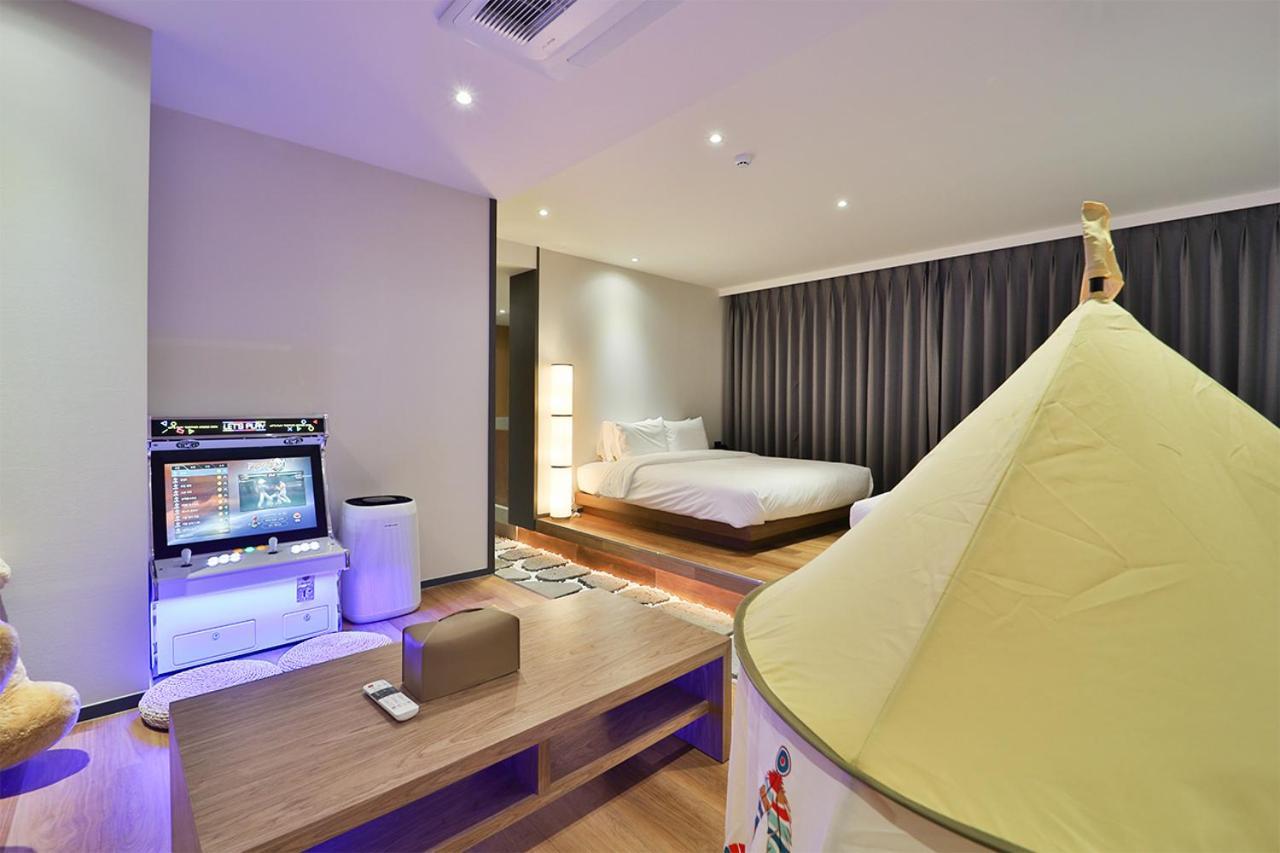 Custom Hotel Ulszan Kültér fotó
